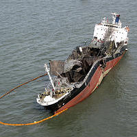 Oil tanker explosion kills 5 off coast of South Korea
